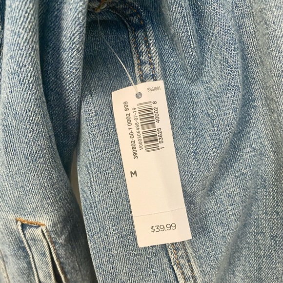 Old Navy Distressed Denim Jacket - Picture 7 of 7